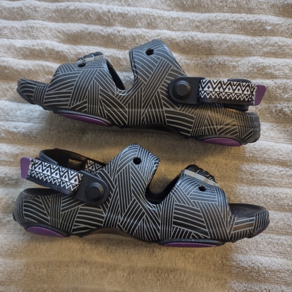 NWOT Crocs x Marvel Black Panther Slip On All-Terrain Clogs Black Kids Size 3 J3 - Picture 11 of 11